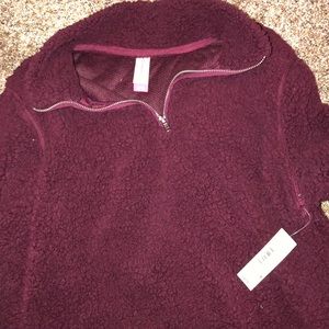 Sherpa pullover sz Xl in maroon